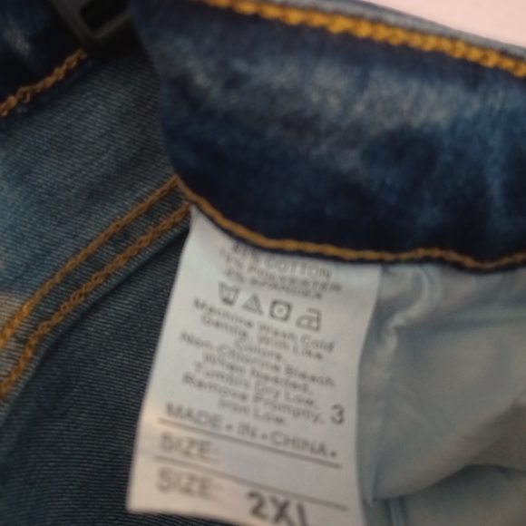 Jeans - Picture 5 of 5